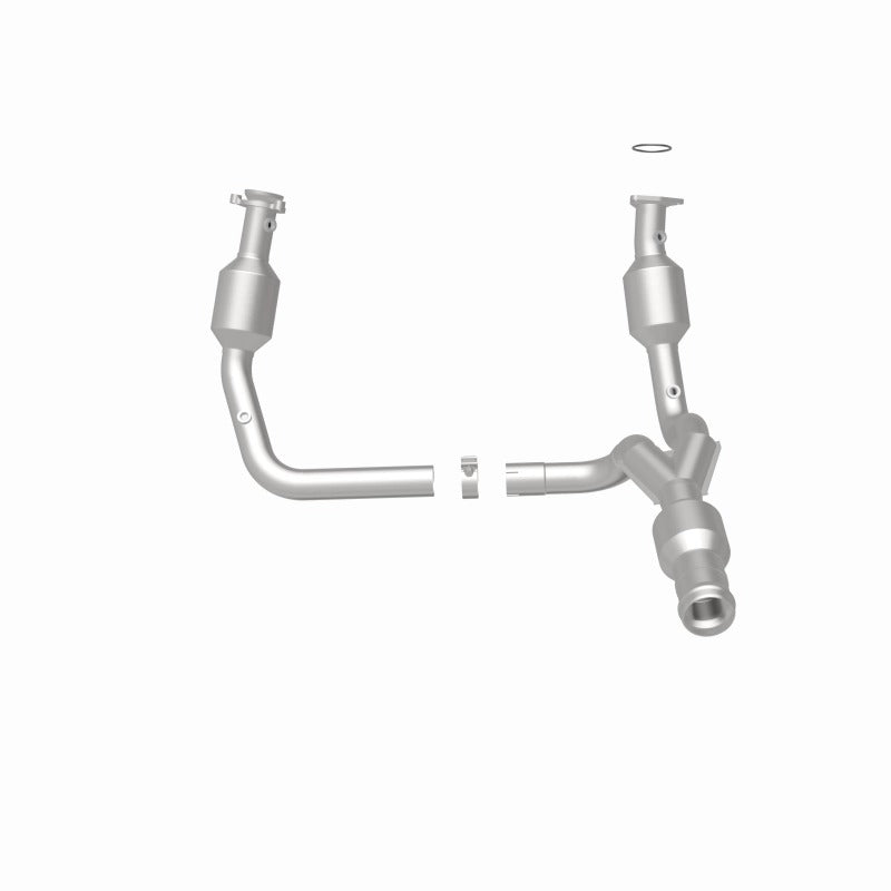 Magnaflow OEM Grade Direct-Fit Catalytic Converter | GMC Yukon XL 6.2L (52617)