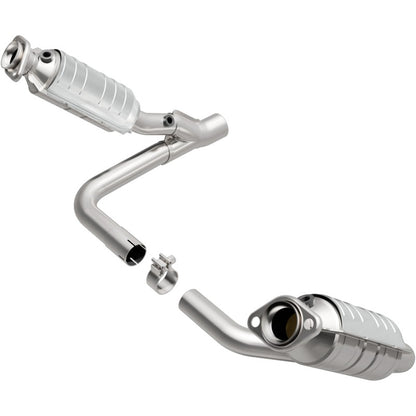 MagnaFlow Direct Fit Catalytic Converter 05-06 Dodge Durango V6/V8
