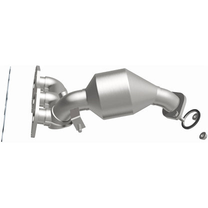 MagnaFlow 2007-2010 Toyota Sienna California Grade CARB Compliant Manifold Catalytic Converter