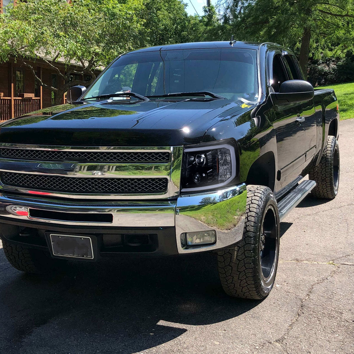 2007-2013 Chevrolet Silverado 1500/ 2007-2014 Silverado 2500HD 3500HD LED C-Bar Projector Headlights (Glossy Black Housing/Smoked Lens)