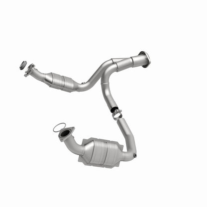 MagnaFlow OEM Catalytic Converter | Escalade 07-10, Silverado 07-13 (49631)