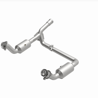 Magnaflow 280656 DirectFit Converter For GMC Sierra 1500 4.3L/5.3L (19-20)