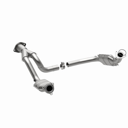 MagnaFlow OEM Catalytic Converter | Escalade 07-10, Silverado 07-13 (49631)