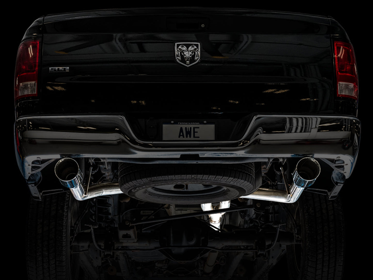 AWE Tuning 0FG Dual Rear Exit Catback Exhaust for 4th Gen RAM 1500 5.7L (without bumper cutouts) - Chrome Silver Tips (3015-32101)
