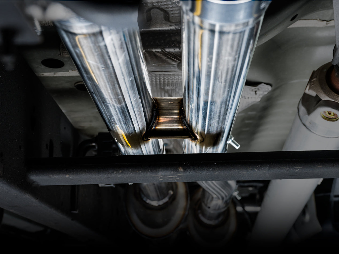 AWE 0FG Exhaust Suite for the 4th Gen Silverado/Sierra 6.2L