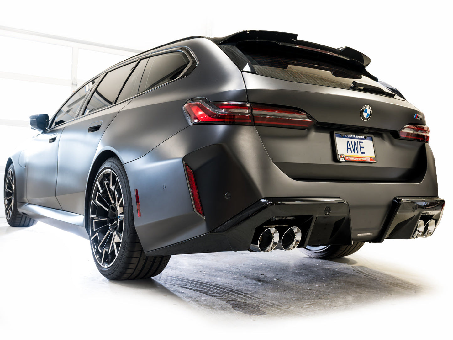 AWE Tuning 3015-42790 Catback Exhaust For BMW G90/G99 M5 Touring Edition