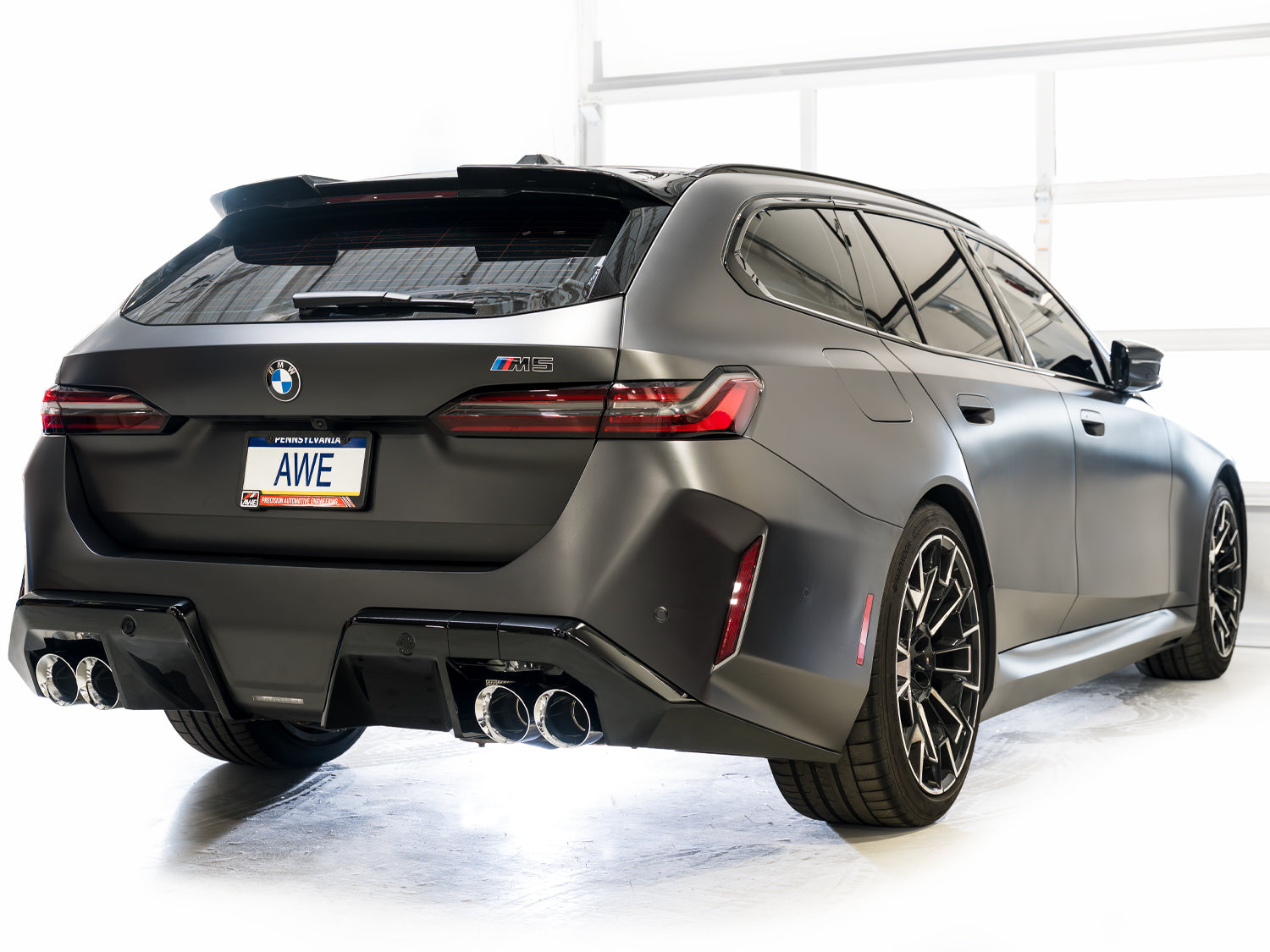 AWE Tuning 3015-42790 Catback Exhaust For BMW G90/G99 M5 Touring Edition
