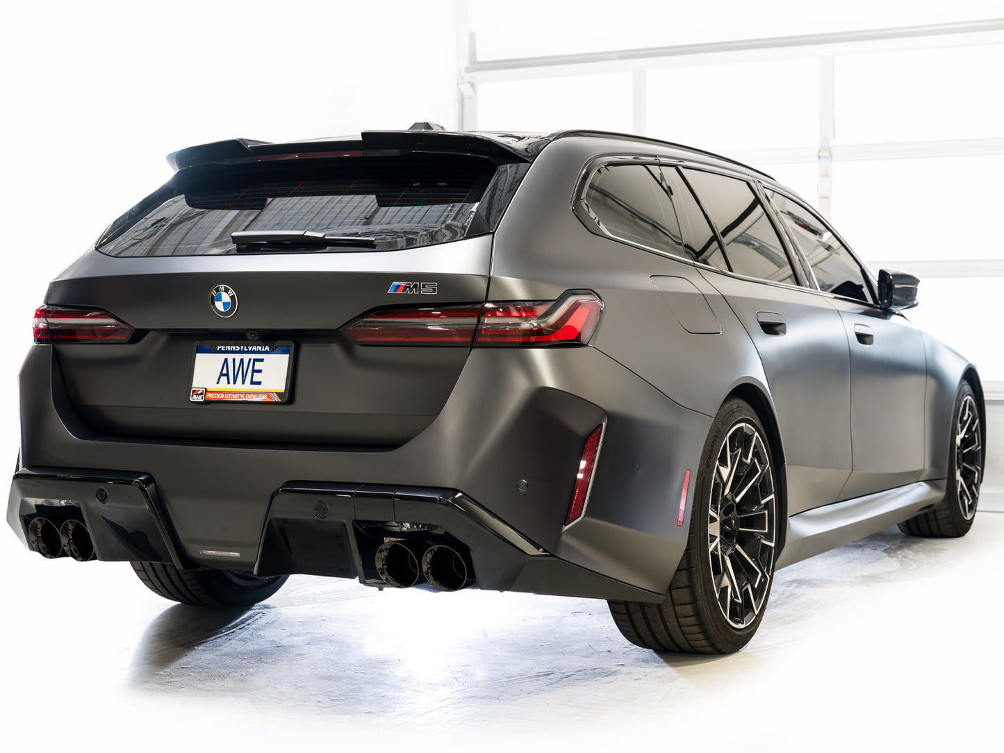 AWE Tuning 3015-43790 Catback Exhaust For BMW G90/G99 M5 Touring Edition