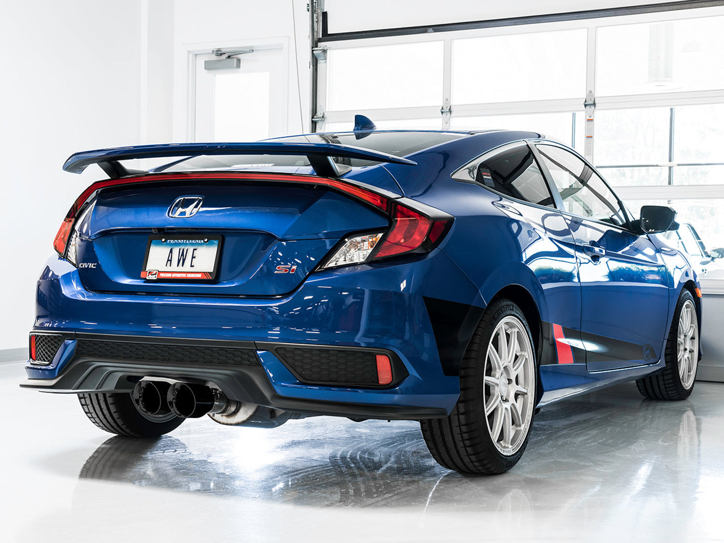 AWE Tuning Track Edition Exhaust for 10th Gen Civic Si Coupe / Sedan (includes Front Pipe) - Dual Diamond Black Tips (3020-33066)