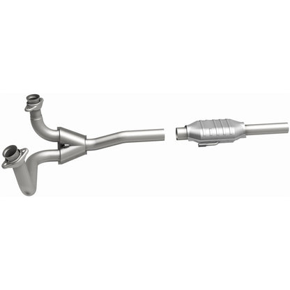 MagnaFlow Conv DF 78-97 Ford Trucks 5.8L V8 | (93312)