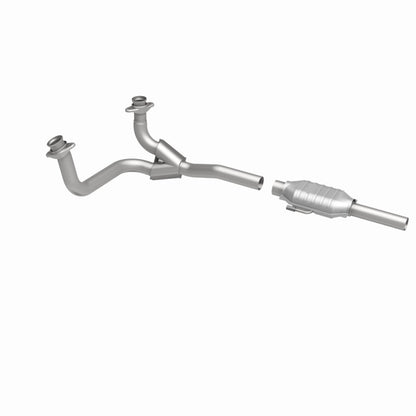 MagnaFlow Conv DF 78-97 Ford Trucks 5.8L V8 | (93312)