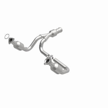 Magnaflow OEM Grade Direct-Fit Catalytic Converter | GMC Yukon XL 6.2L (52617)