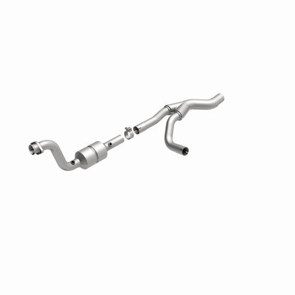 MagnaFlow Direct Fit Catalytic Converter 04-06 Dodge Durango 5.7L Passenger Side