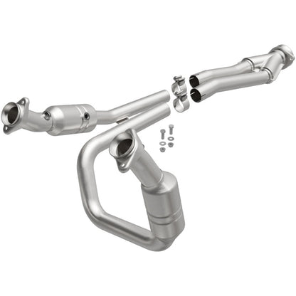 Magnaflow OEM Grade Direct-Fit Catalytic Converter | Ford Transit 150/250/350 (52436)