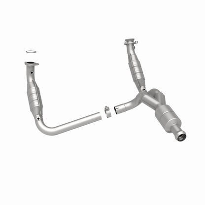 MagnaFlow Conv DF OEM Grade Catalytic Converter | Chevy Silverado 09-13 (51578)