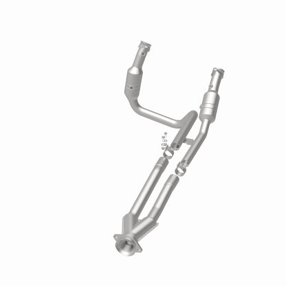 Magnaflow OEM Grade Direct-Fit Catalytic Converter | Ford Transit 150/250/350 (52436)