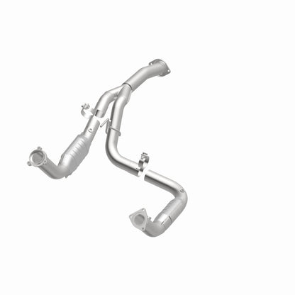 MagnaFlow OEM D&F Catalytic Converter | Silverado 2500HD/3500HD / Sierra 2500HD/3500HD (21-252)