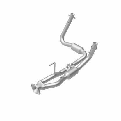 MagnaFlow Direct Fit Catalytic Converter 05-06 Jeep Grand Cherokee 3.7L Y-Pipe Assy (49 State)