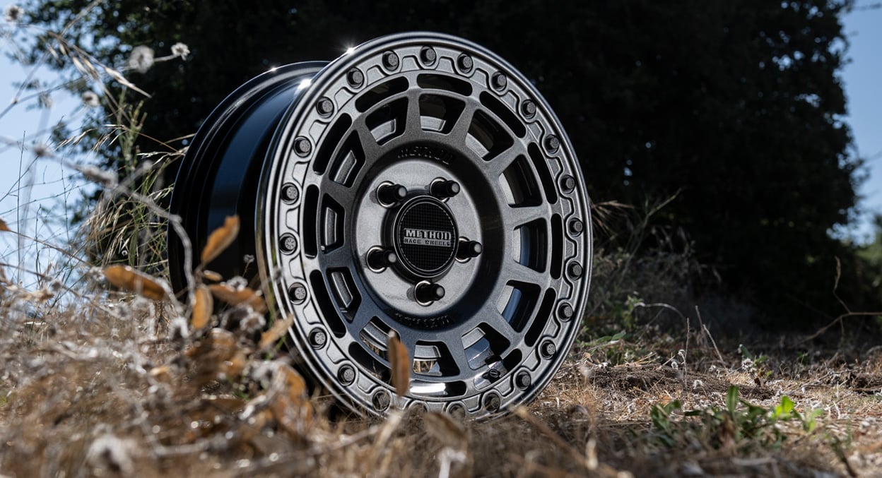 (set of 4) Method MR415 UTV Beadlock Gloss Graphite | 15x7" +38mm | 5x4.5in Wheel