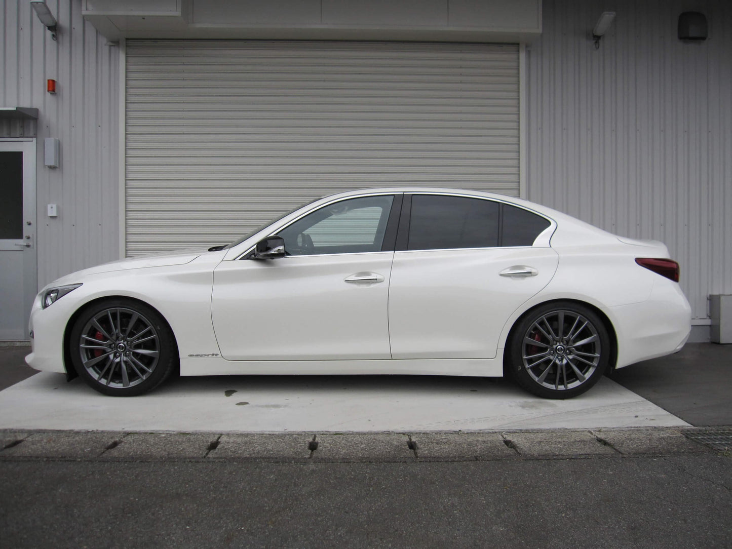HKS Hipermax S Coilovers - Infiniti Q50 VQ37VHR 14-16 / Q50 VR30DDTT 2016+