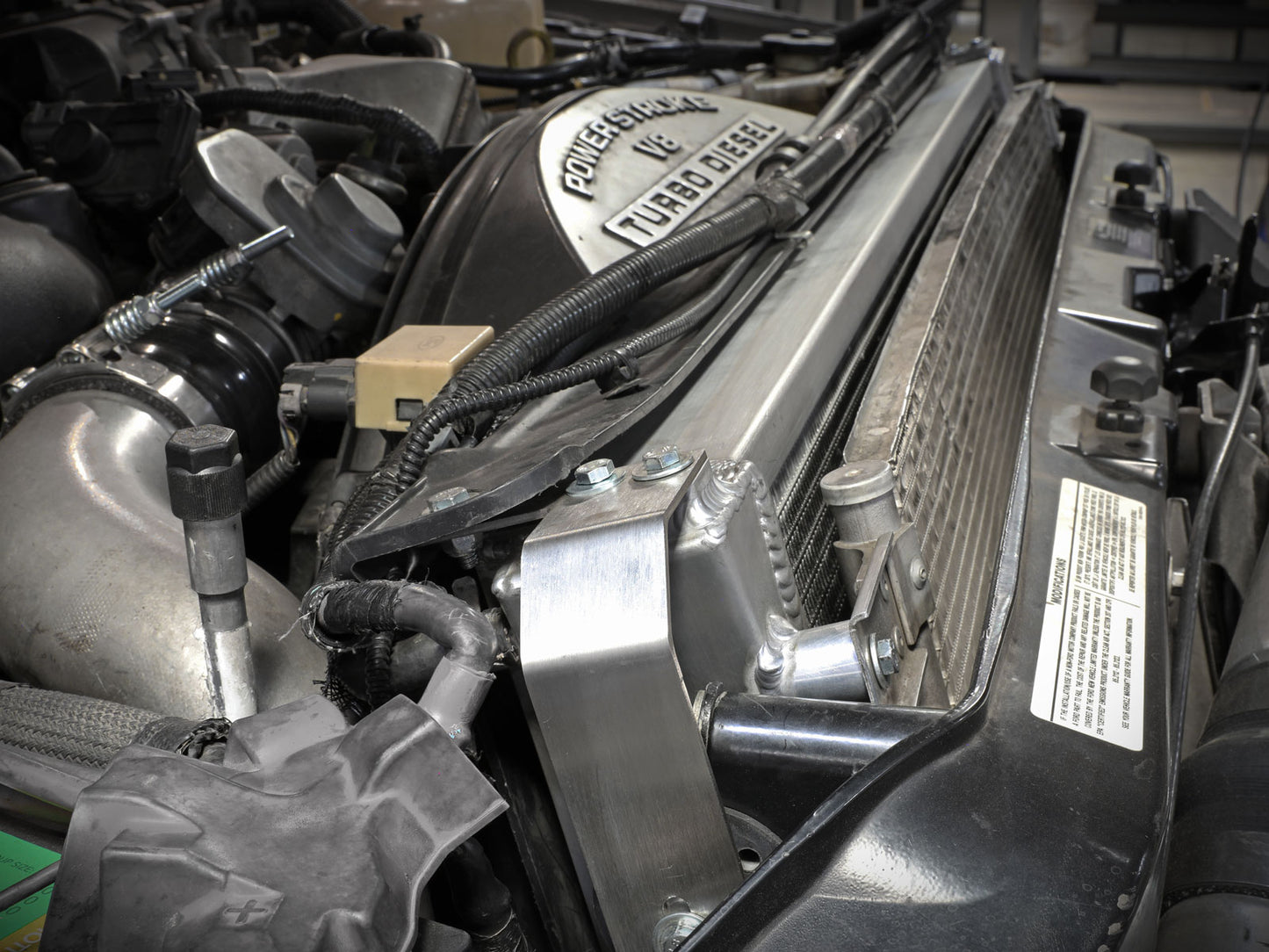 aFe BladeRunner High Cap Aluminum Radiator Ford F-250/350 Super Duty (08-10) (46-52091)