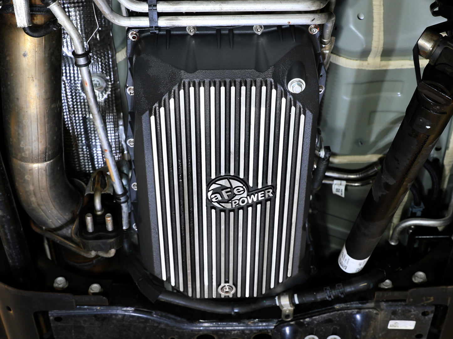 aFe GM 20-25L6.6L V8-6.6L Trans Pan w/ Fins | Silverado 2500/3500 HD, Sierra 3500 HD (46-71380B)