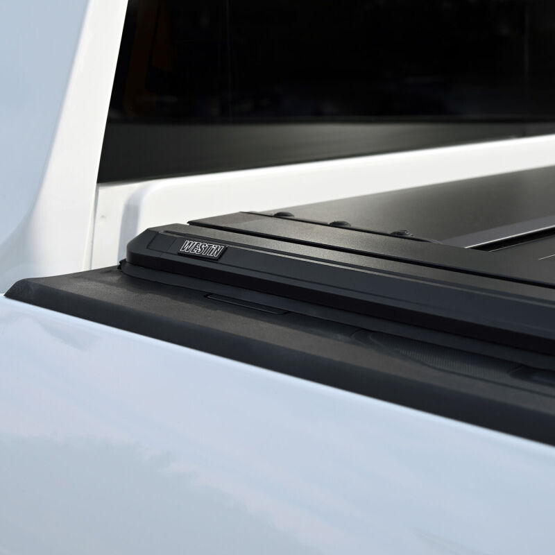 Westin 19-53995 Electric Retractable Tonneau Cover 20+ Silver/Sierra 2500HD 6.5'