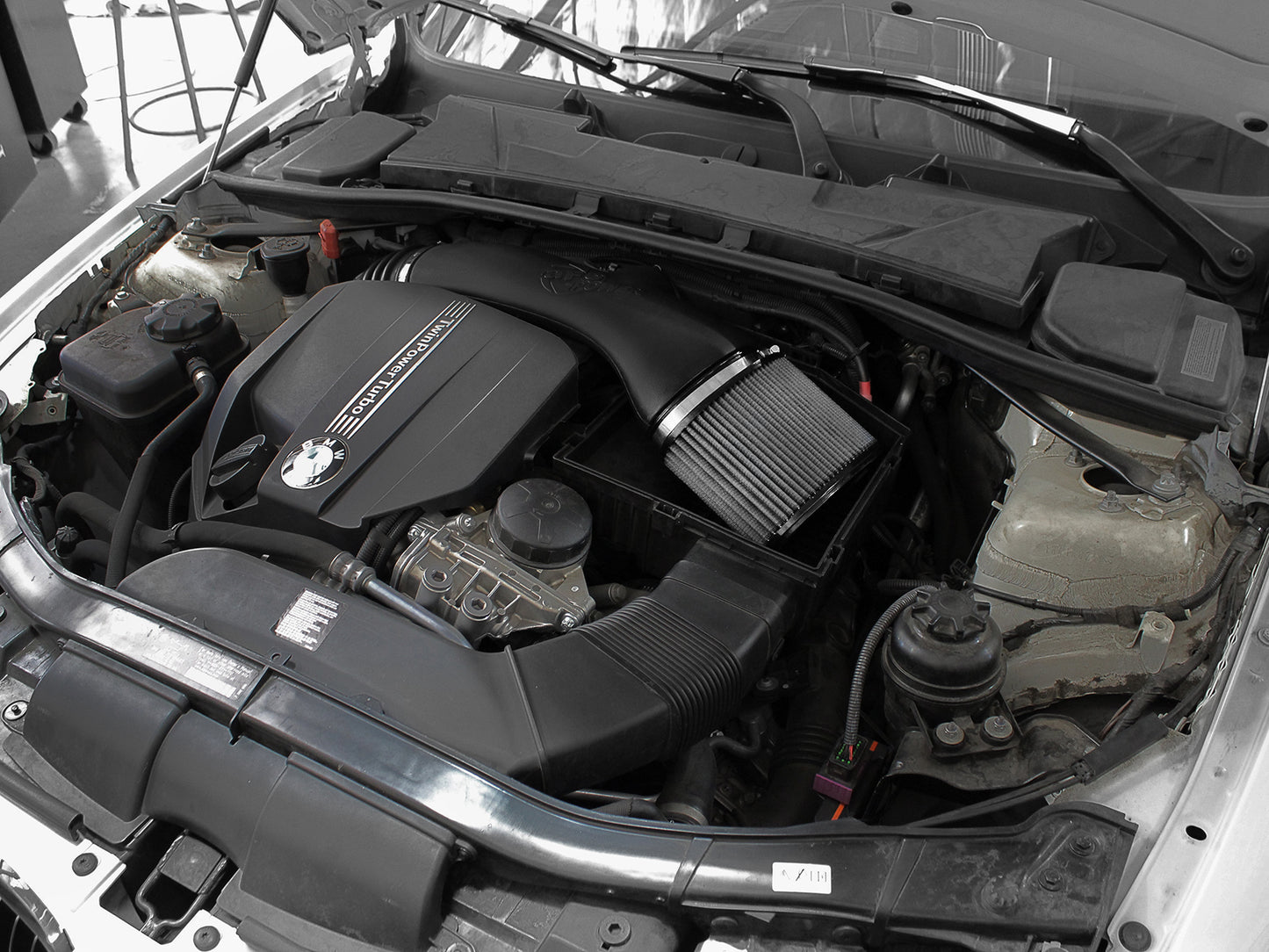 aFe Magnum FORCE Stage-2 Pro DRY S Cold Air Intake | BMW 335i/xi (11-13) (51-31912)