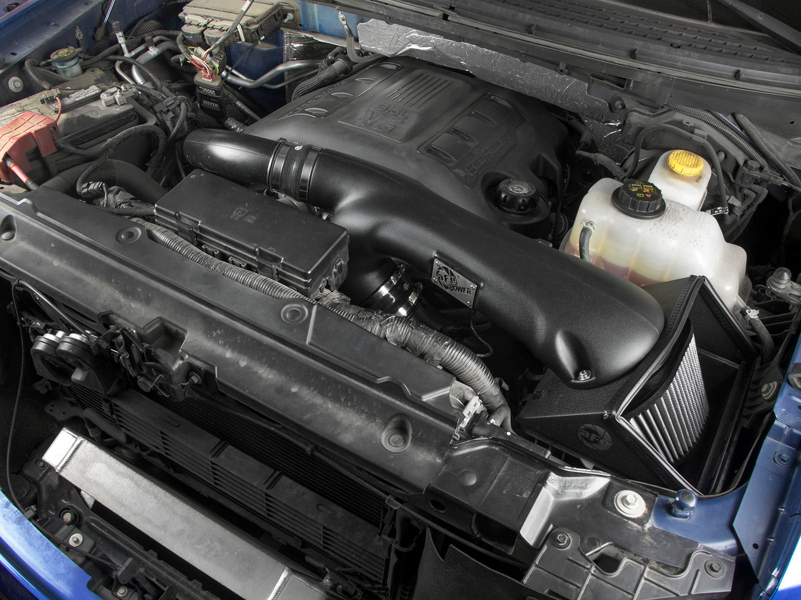 aFe Magnum FORCE Stage-2 Cold Air Intake F-150 V6 3.5L (12-14) w/HW (51-32112-B)