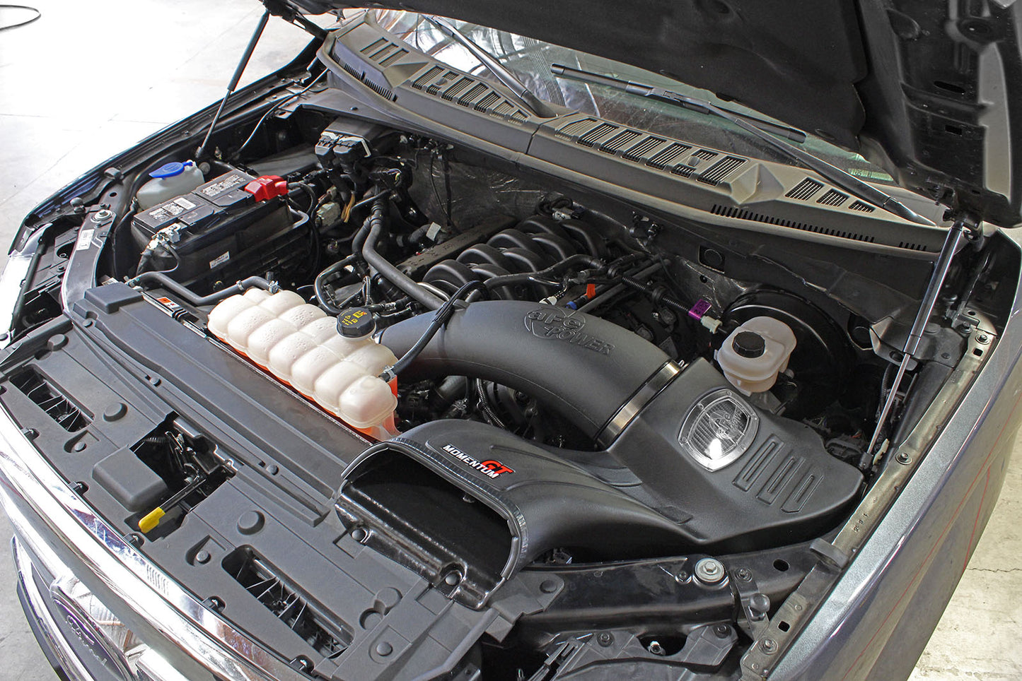 aFe Momentum GT Cold Air Intake System w/ Pro DRY S Filter | Ford F-150 V8 5.0L (15-17) (51-73114)