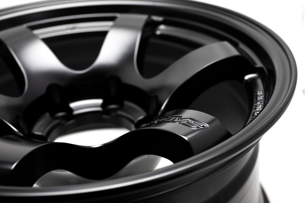 Gram Lights 57DR-X 18x9 +0 6x139.7 Semi Gloss Black