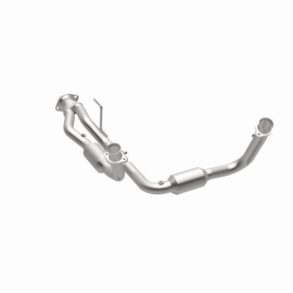 MagnaFlow Direct Fit Catalytic Converter 05-06 Jeep Grand Cherokee 3.7L Y-Pipe Assy (49 State)