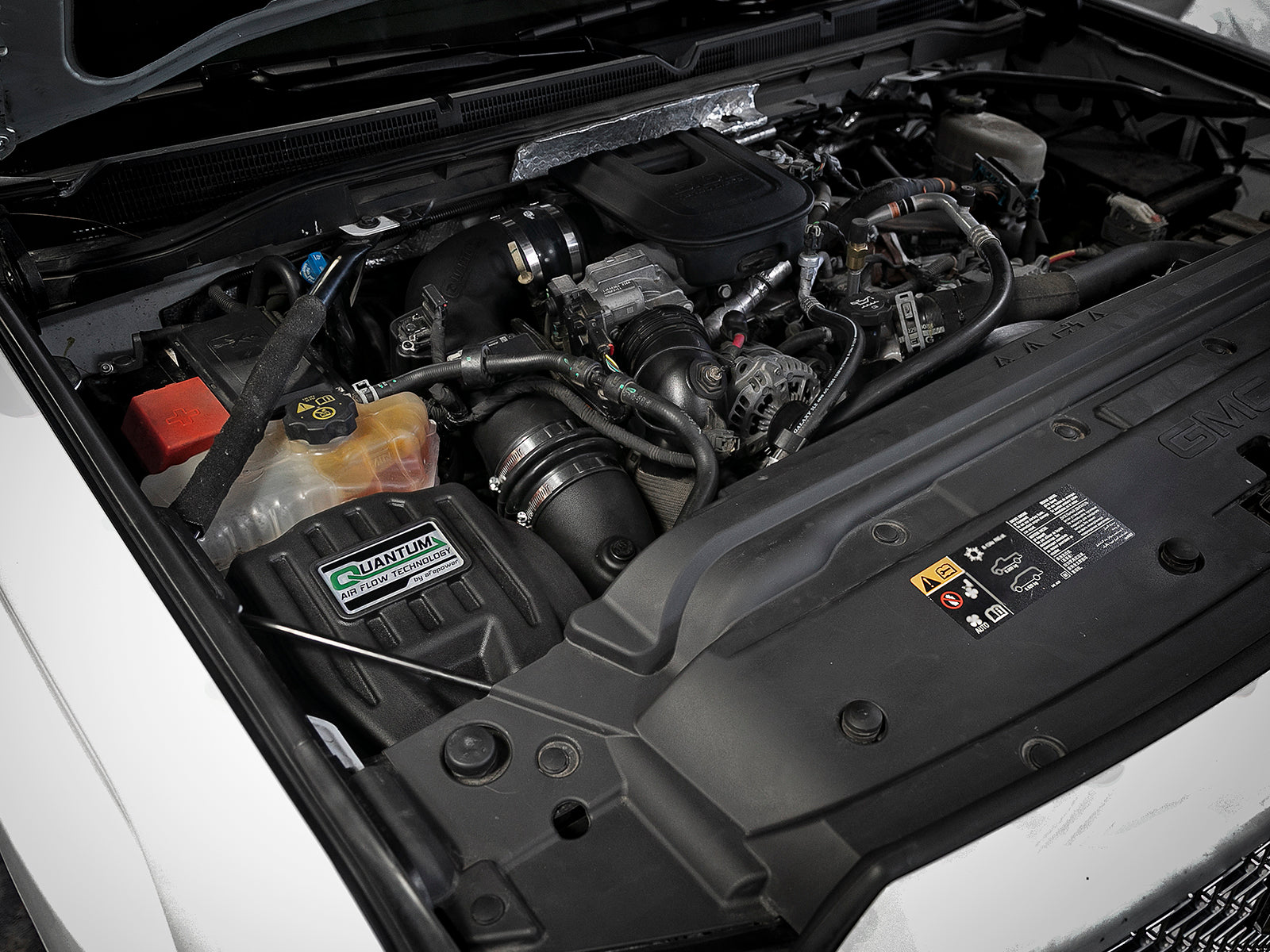 aFe Quantum Pro DRY S Cold Air Intake | GM/Chevy Duramax V8 6.6L LML (11-16) (53-10006D)