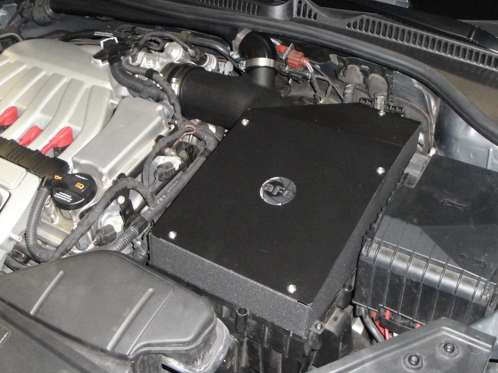 aFe Magnum FORCE Stage-2 Cold Air Intake | VW R32 V6-3.2L MKV (08-09) (54-11772)