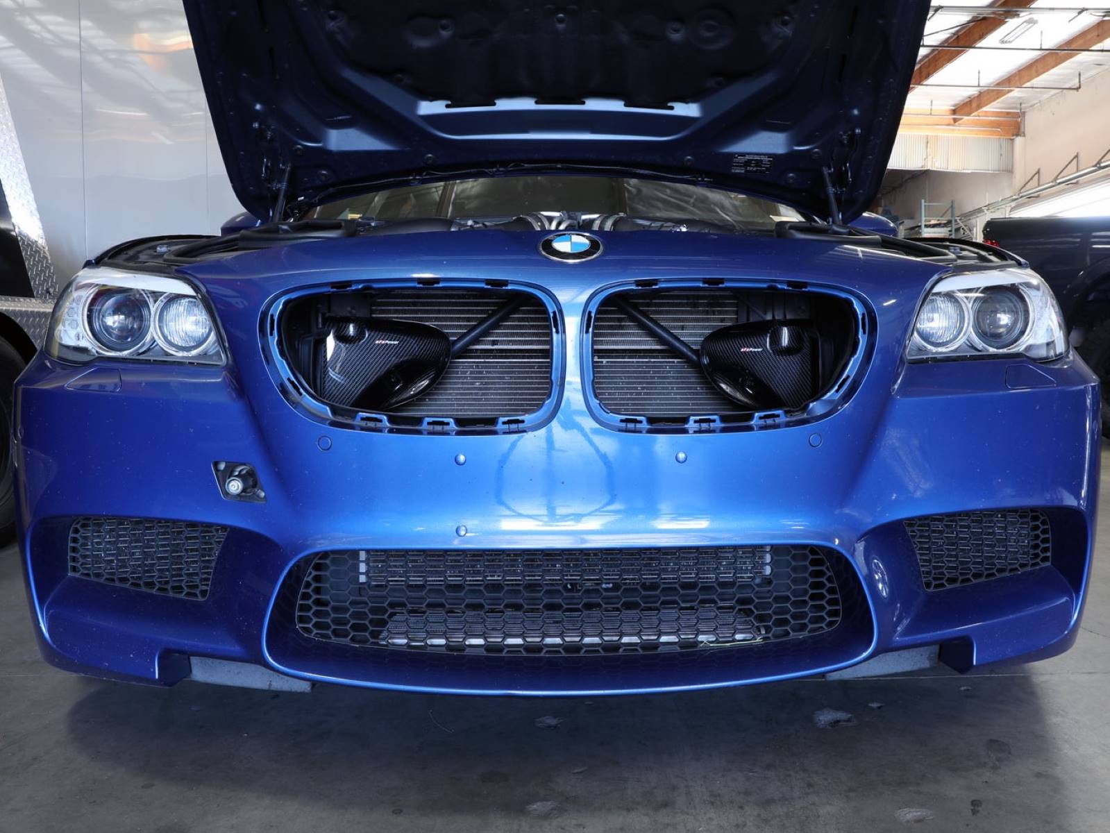 aFe Magnum FORCE Intake System Carbon Fiber Scoops | BMW F10 M5/12-18 M6 (54-12489-C)
