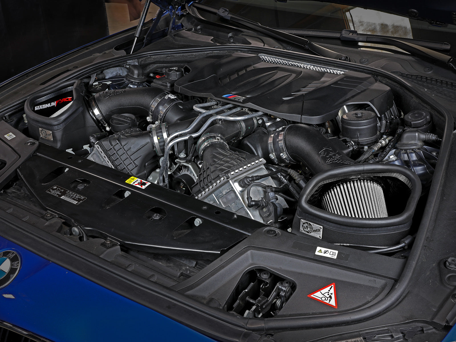 aFe Magnum FORCE Stage-2 Pro DRY S Cold Air Intake System | BMW M5 (F10) / M6 (F12/13) (54-13030D)