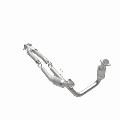 Magnaflow OEM Grade Direct-Fit Catalytic Converter | Ford Transit 150/250/350 (52436)
