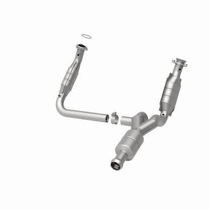 MagnaFlow Conv DF OEM Grade Catalytic Converter | Chevy Silverado 09-13 (51578)