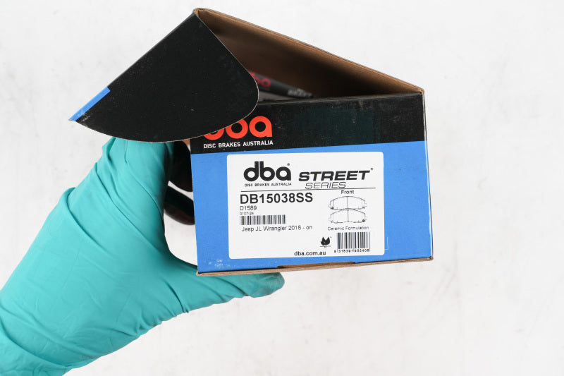 DBA Street Series Front Brake Pads | Jeep Wrangler JL (18-19) (DB15038SS)