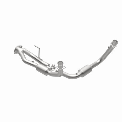 MagnaFlow Direct Fit Catalytic Converter 05-06 Jeep Grand Cherokee 3.7L Y-Pipe Assy (49 State)