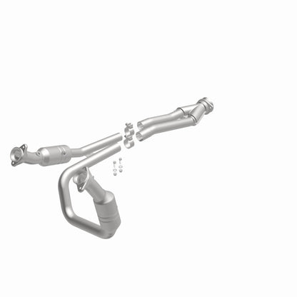 Magnaflow OEM Grade Direct-Fit Catalytic Converter | Ford Transit 150/250/350 (52436)