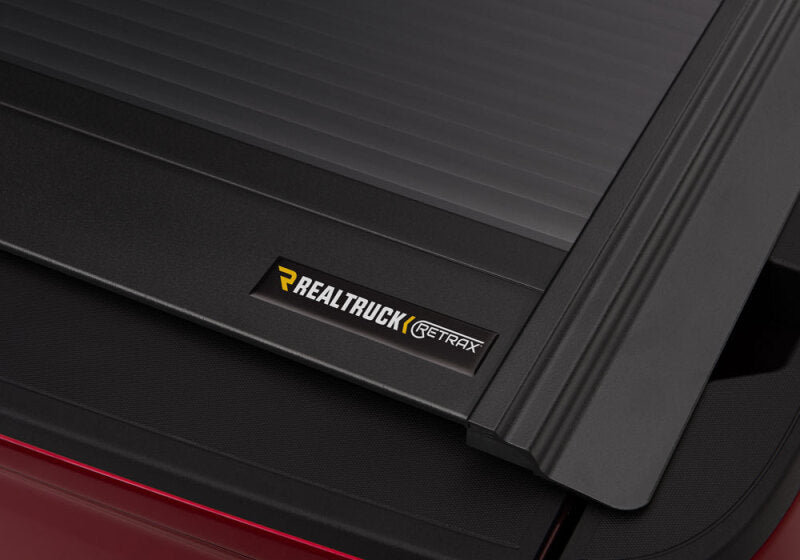 RetraxONE MX Bed Cover | Chevy/GMC 1500 04-06 5.8ft (60401)
