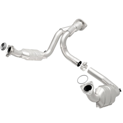 MagnaFlow OEM Catalytic Converter | Escalade 07-10, Silverado 07-13 (49631)