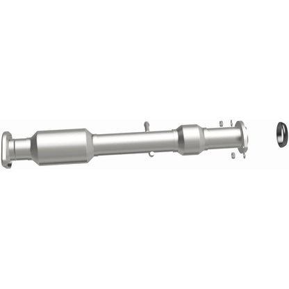 MagnaFlow 2014-2015 Toyota Highlander California Grade CARB Compliant Direct-Fit Catalytic Converter