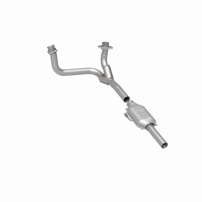 MagnaFlow Conv DF 78-97 Ford Trucks 5.8L V8 | (93312)