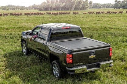 Roll-N-Lock 15-18 Chevy Colorado/Canyon LB M-Series Retractable Tonneau | 71.5in (LG262M)