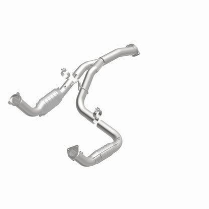 MagnaFlow OEM D&F Catalytic Converter | Silverado 2500HD/3500HD / Sierra 2500HD/3500HD (21-252)