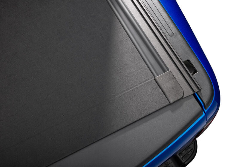 BAK 19-24 Dodge Ram (w/o Ram Box) Revolver X4ts 5.7ft Bed Cover w/T-Slot Rails