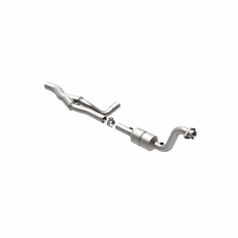 MagnaFlow Direct Fit Catalytic Converter 04-06 Dodge Durango 5.7L Passenger Side