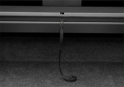 Roll-N-Lock M-Series Retractable Tonneau | Chevy Silverado 72.5in Bed (LG224M)
